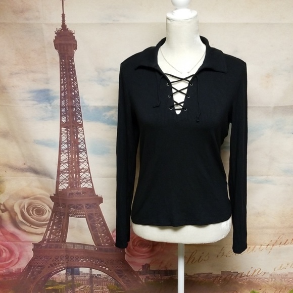 Hollister Tops - 🍁🍁 Hollister long sleeve black top